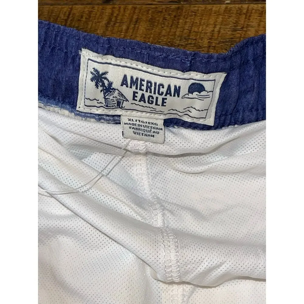 NWT Mens American Eagle Blue White‎ Above the Knee 5.5